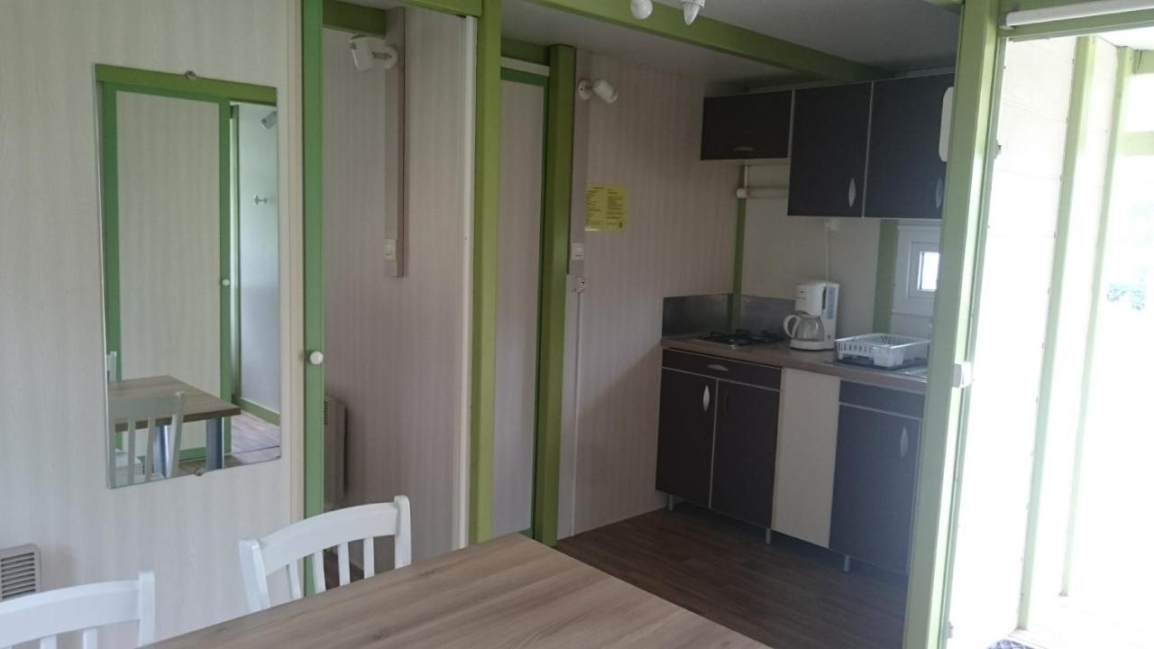 Отель Camping Des Rulieres Saint-Valerien Экстерьер фото